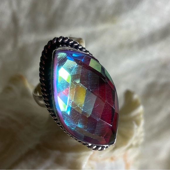 Sparkly Rainbow Mystic Topaz faceted cut statement ring - Picture 2 of 12